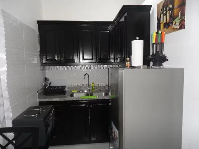 Upstairs Shades Apartamento